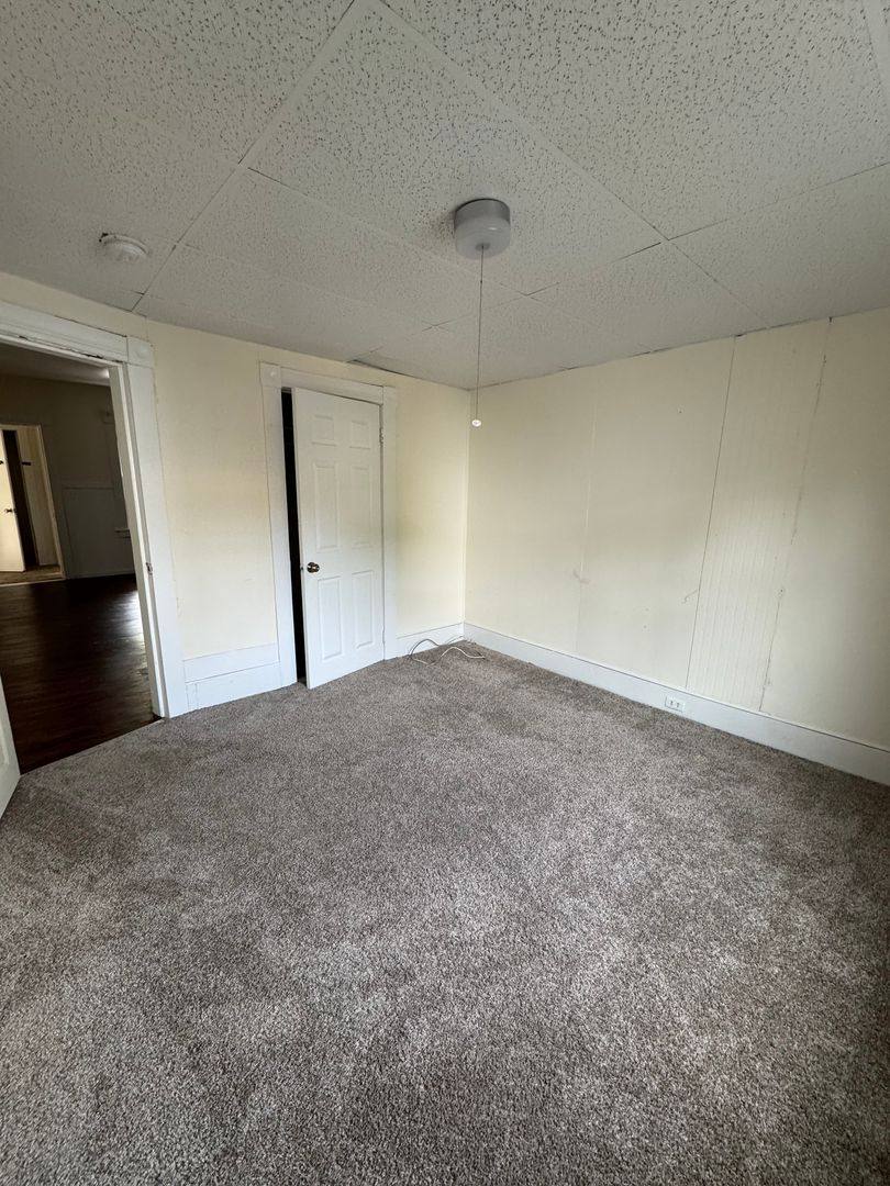 Apartment for rent at 31 Howard St, Leominster, MA 01453