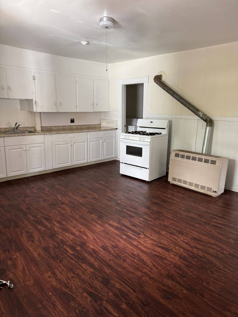 Apartment for rent at 31 Howard St, Leominster, MA 01453