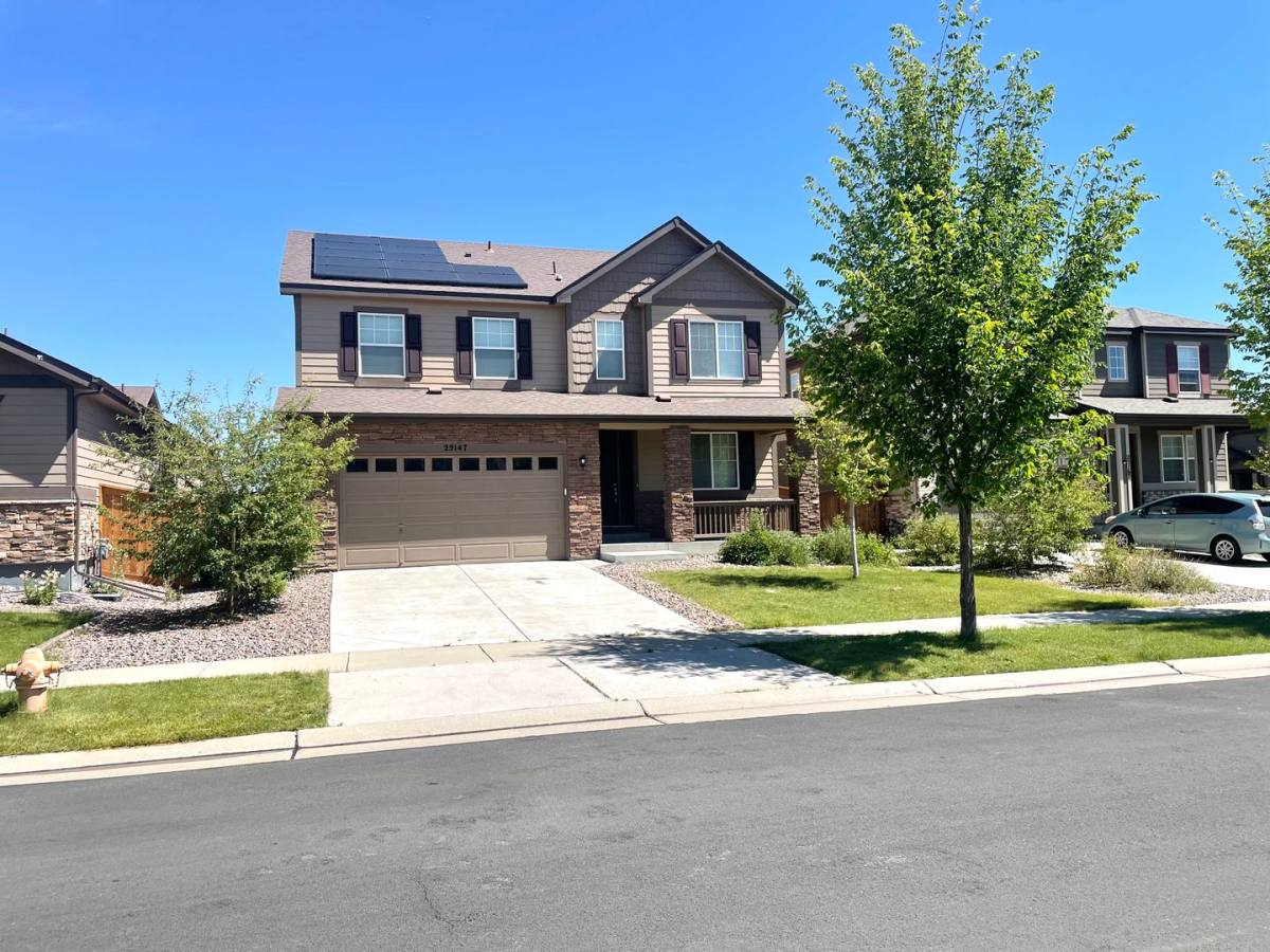 House for rent at 25147 E Maple Ave, Aurora, CO 80018