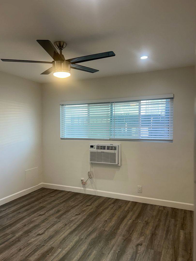 Apartment for rent at 1060 S Sherbourne Dr, Los Angeles, CA 90035