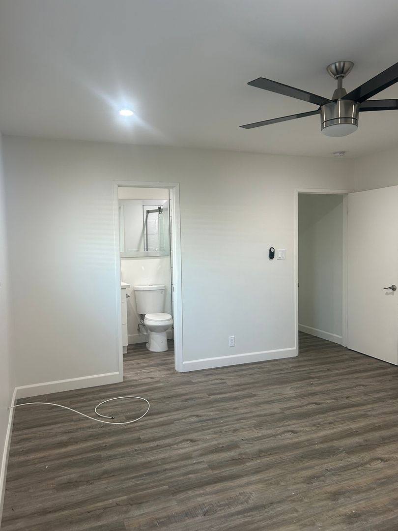 Apartment for rent at 1060 S Sherbourne Dr, Los Angeles, CA 90035