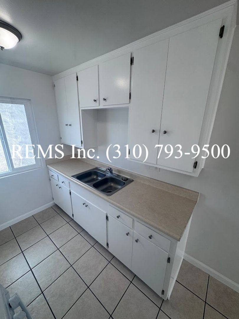 Apartment for rent at 1040 Ohio Ave, Long Beach, CA 90804