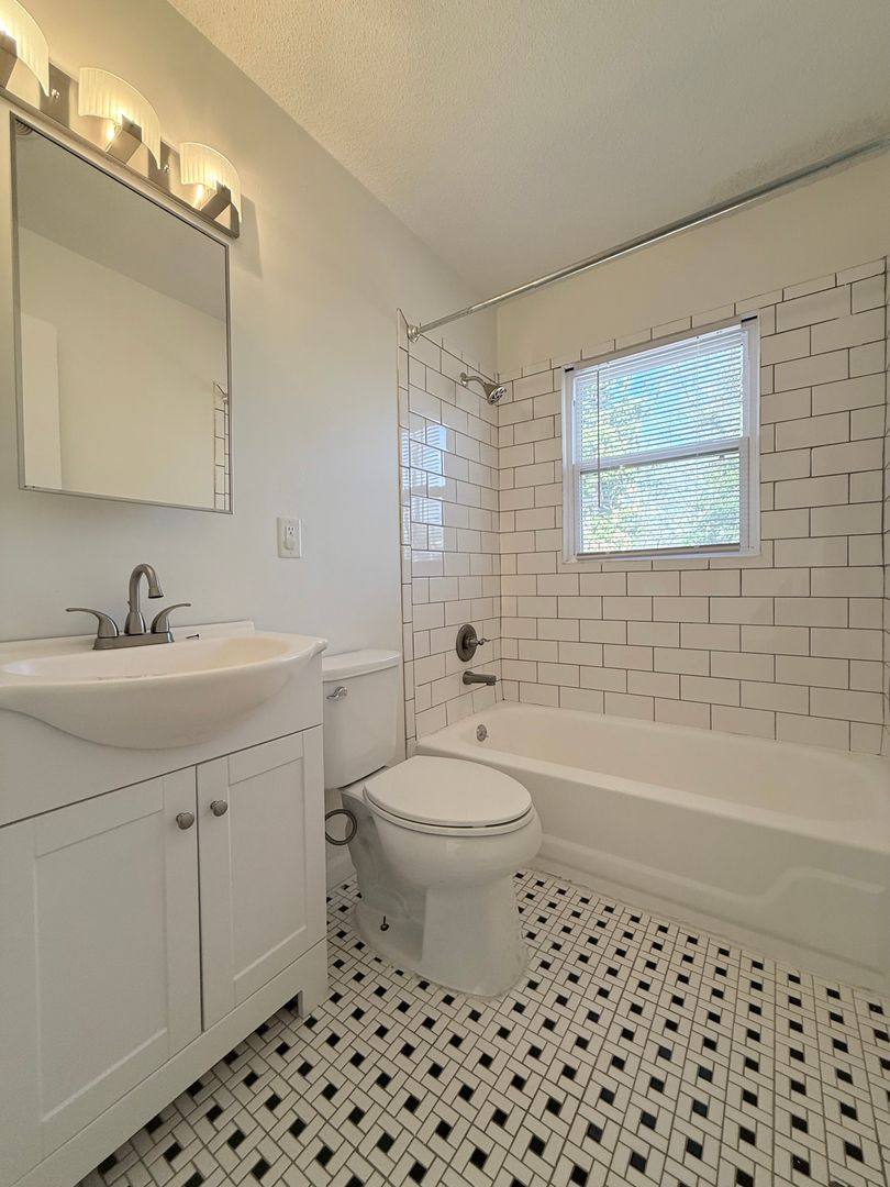 Apartment for rent at 3821 Lupton Circle, Raleigh, NC 27606