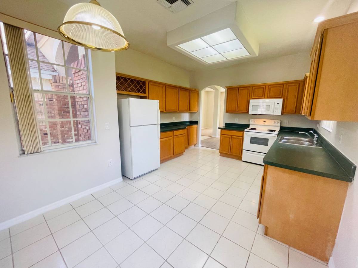 House for rent at 1738 Golfview Dr, Kissimmee, FL 34746