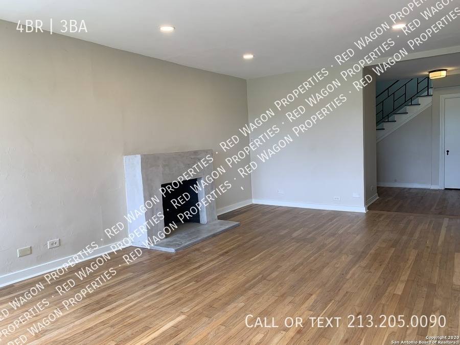 House for rent at 155 N Josephine Tobin Dr, San Antonio, TX 78201