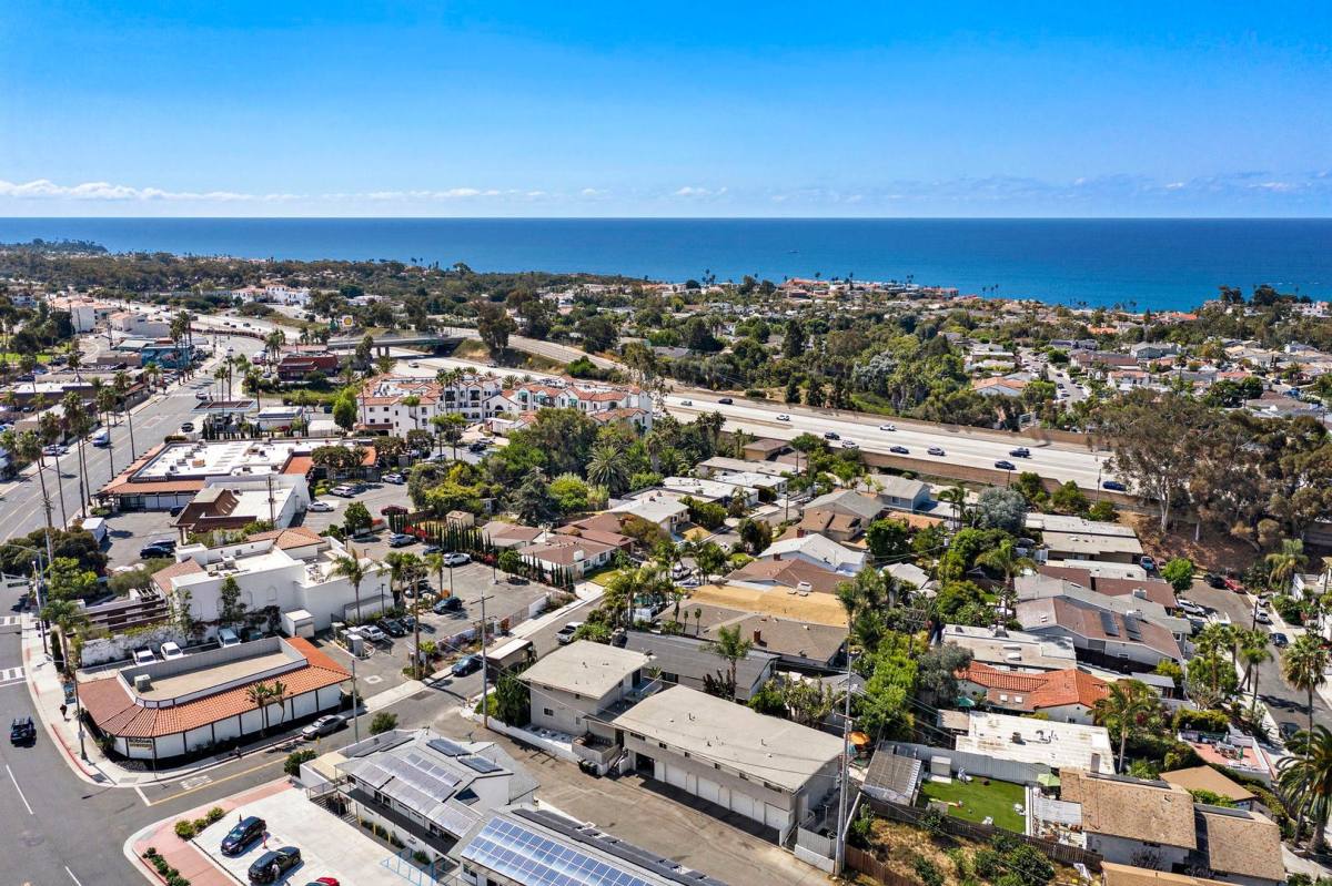 Apartment for rent at 2 W Avenida San Gabriel, San Clemente, CA 92672