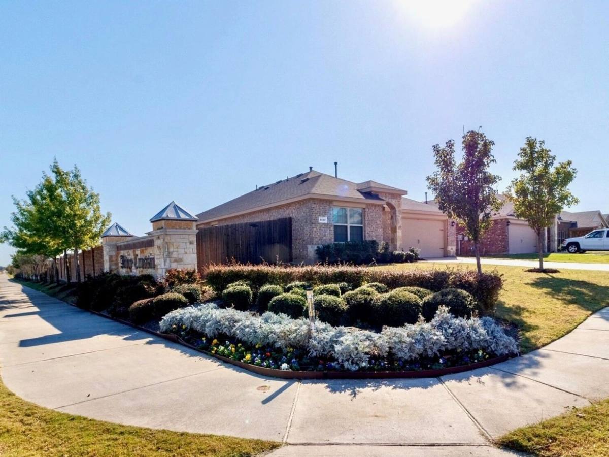 House for rent at 1407 Pampa Grass Dr, Princeton, TX 75407