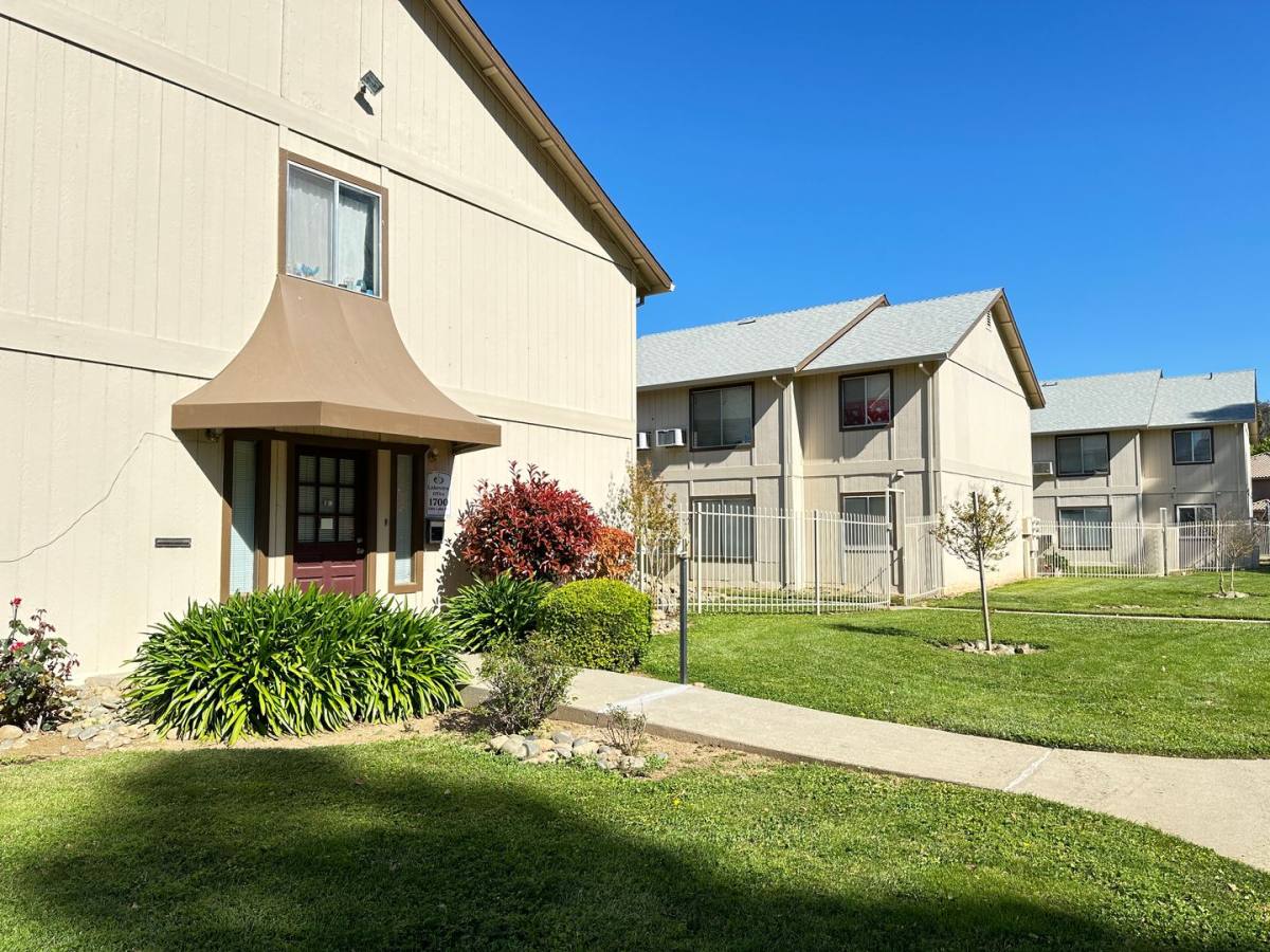 Apartment for rent at 1700 Ellis Lake Dr, Marysville, CA 95901
