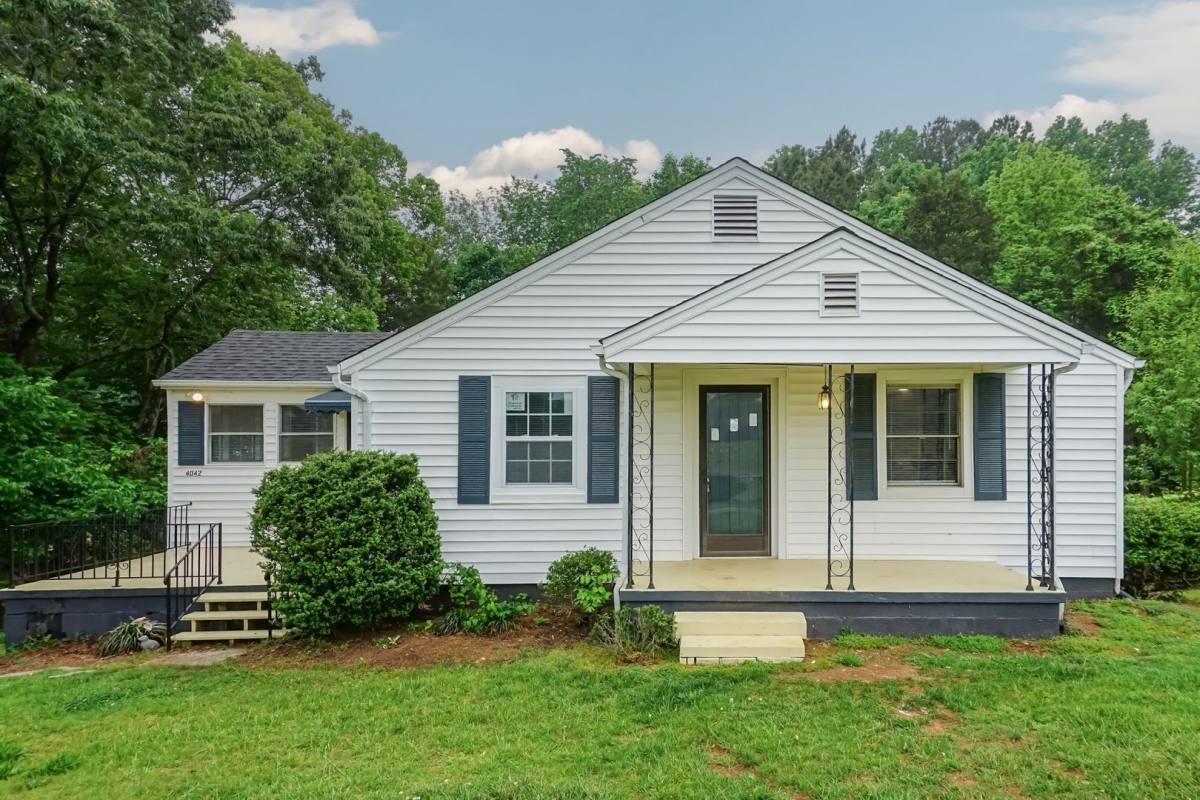 House for rent at 4042 S Church St, Burlington, NC 27215
