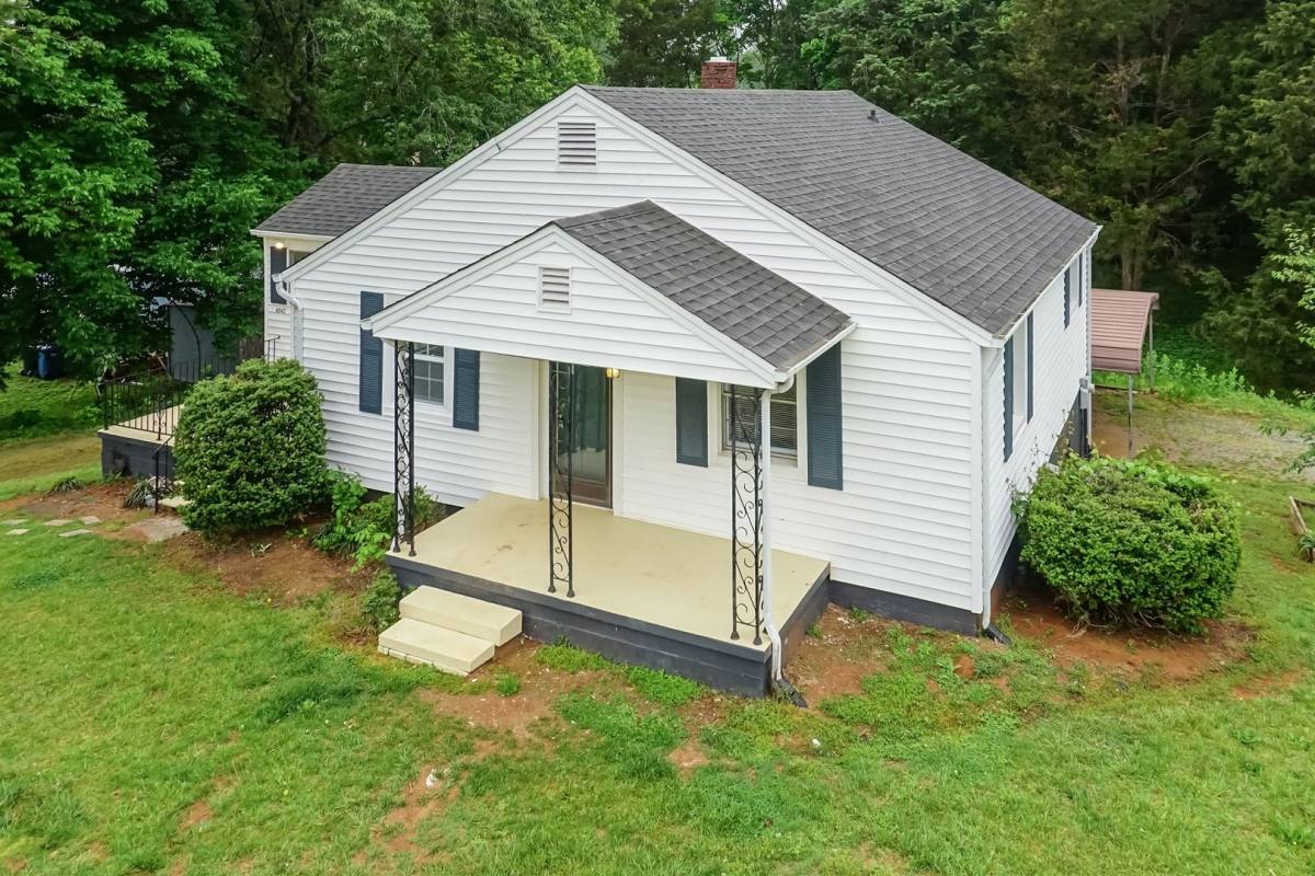 House for rent at 4042 S Church St, Burlington, NC 27215