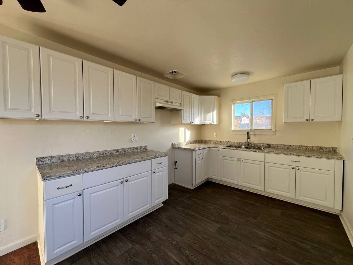 House for rent at 1400 Nancy St, Barstow, CA 92311