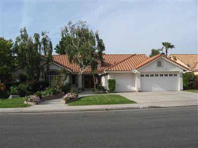House for rent at 7316 Calle Los Manzanos, Bakersfield, CA 93309