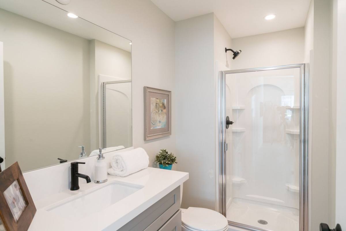 Apartment for rent at 320 - 326 N New Hampshire Ave, Los Angeles, CA 90004