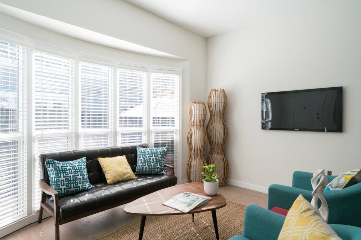 Apartment for rent at 320 - 326 N New Hampshire Ave, Los Angeles, CA 90004
