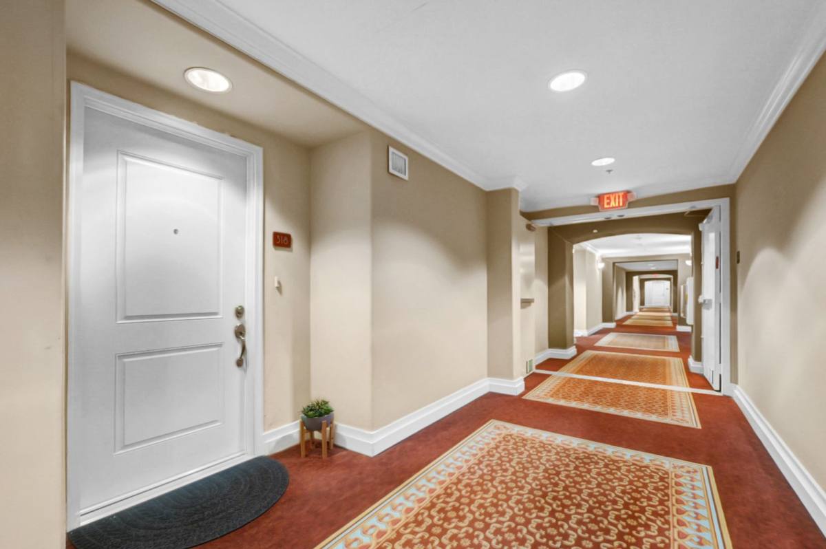 Condo for rent at 580 W Main St, Alhambra, CA 91801