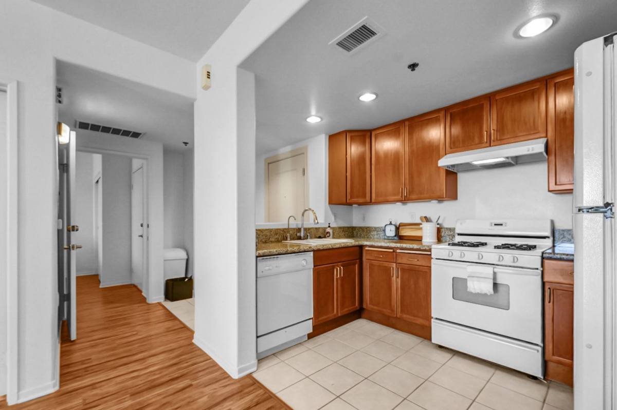 Condo for rent at 580 W Main St, Alhambra, CA 91801