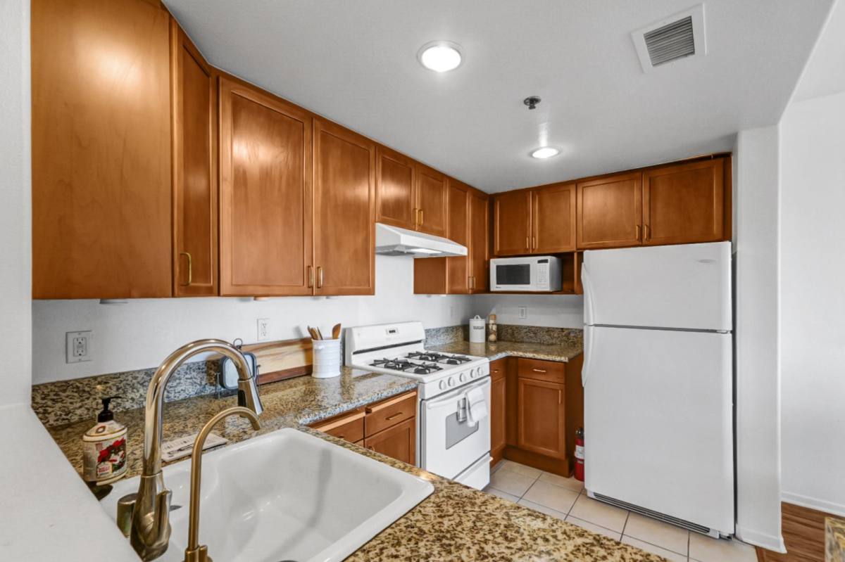Condo for rent at 580 W Main St, Alhambra, CA 91801