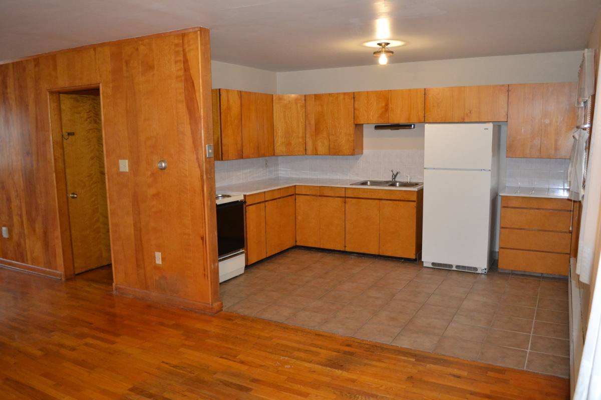 Apartment for rent at 614 Washington St, Clay Center, KS 67432