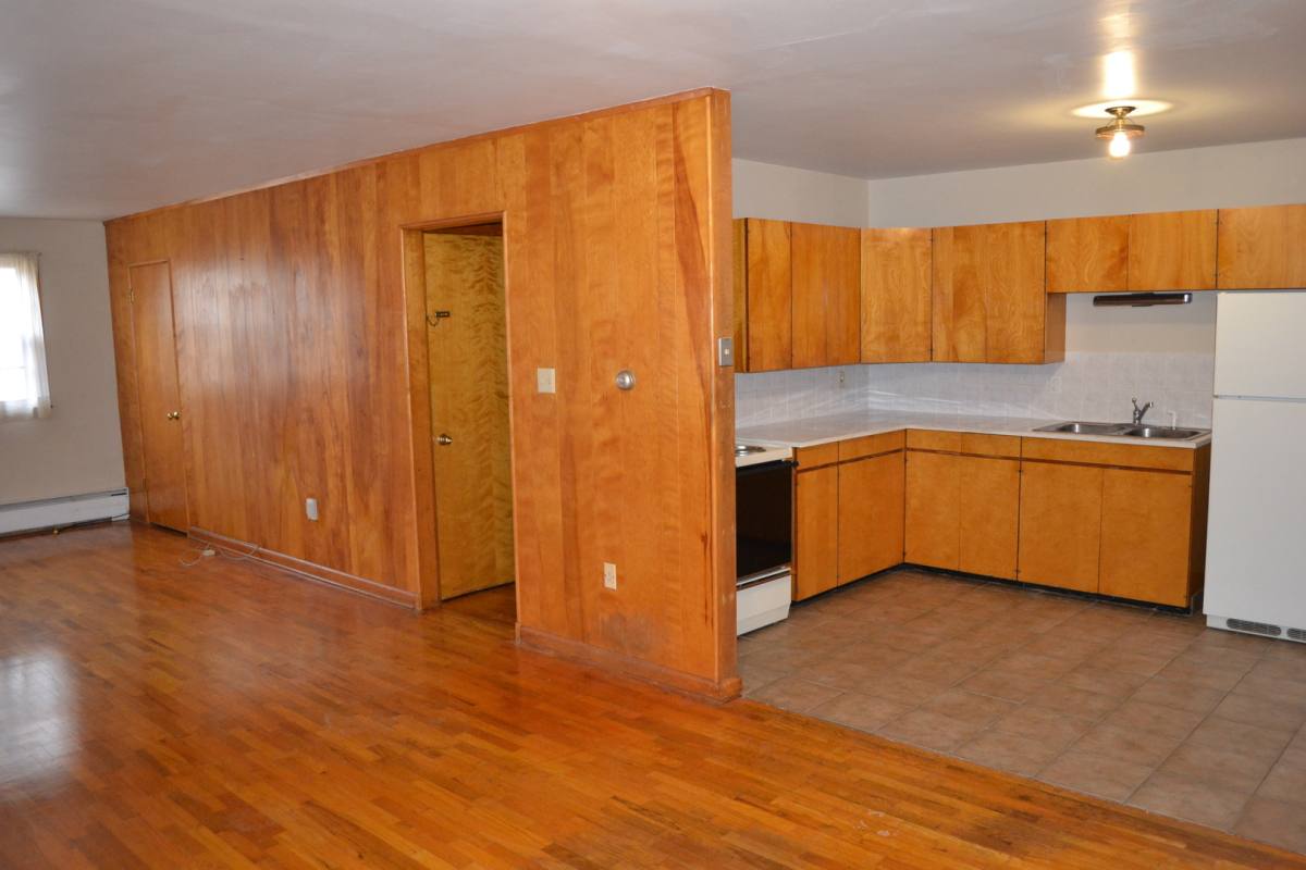 Apartment for rent at 614 Washington St, Clay Center, KS 67432