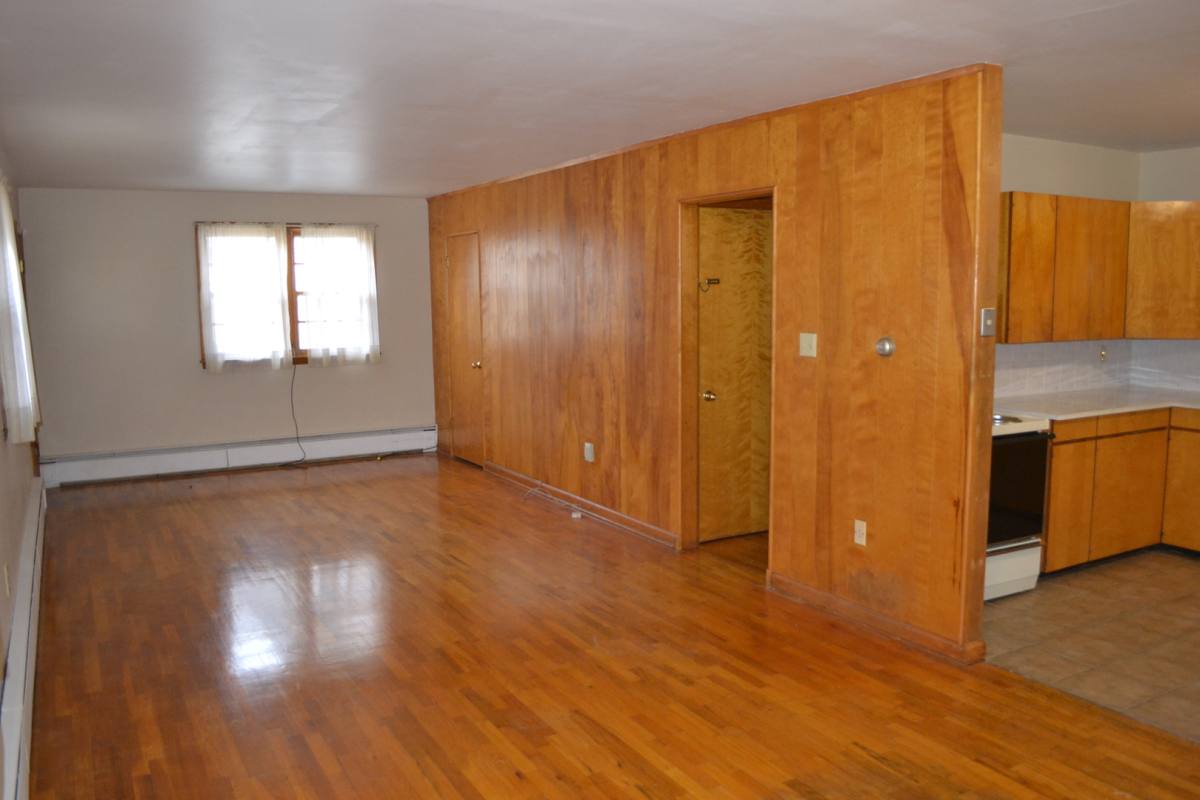 Apartment for rent at 614 Washington St, Clay Center, KS 67432
