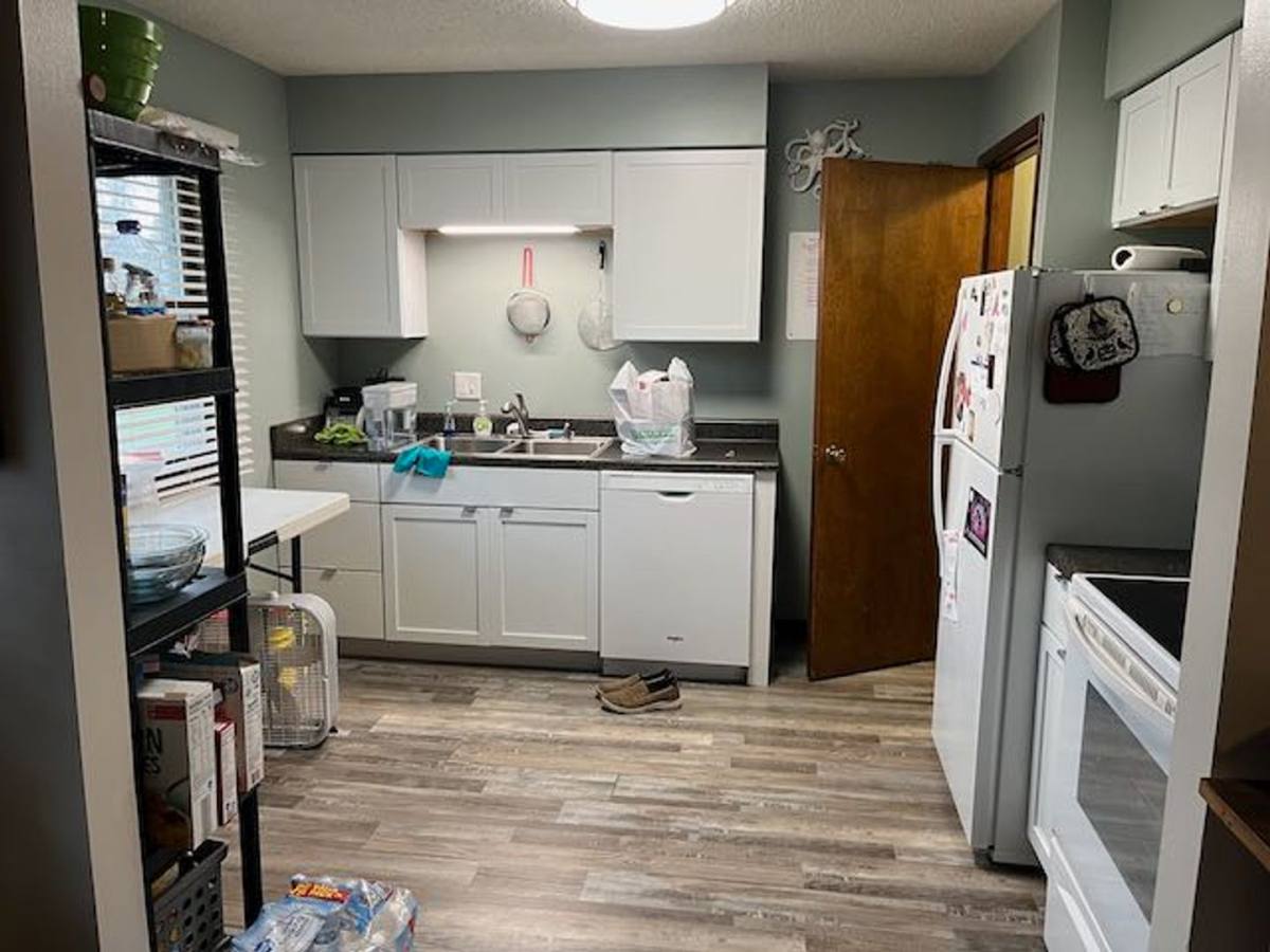 Townhouse for rent at 4306 50th St, Des Moines, IA 50310