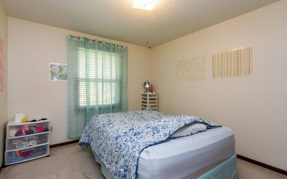 Townhouse for rent at 4306 50th St, Des Moines, IA 50310