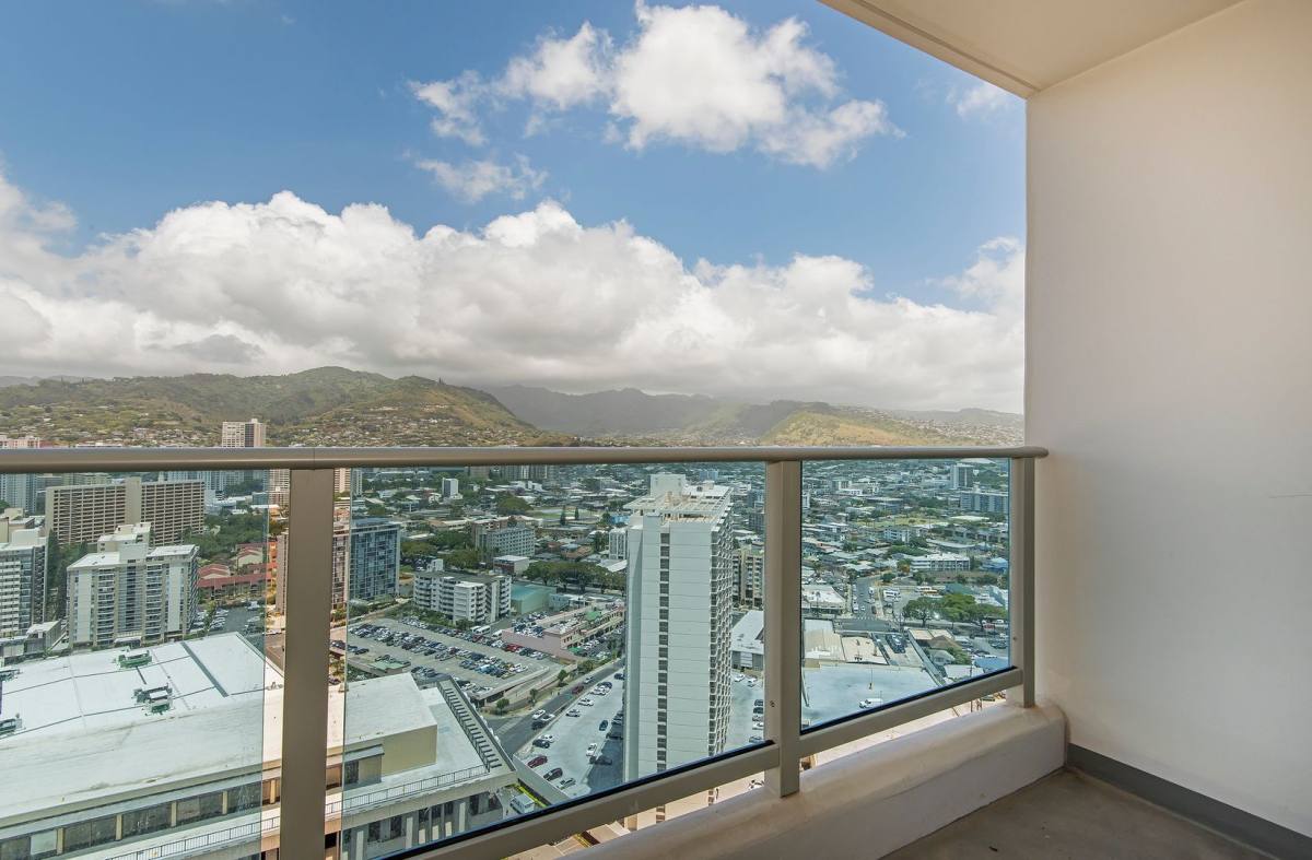Apartment for rent at 1631 Kapiolani Blvd, Honolulu, HI 96814
