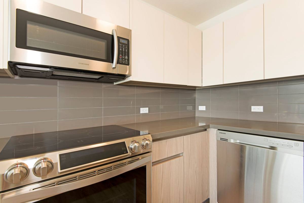 Apartment for rent at 1631 Kapiolani Blvd, Honolulu, HI 96814