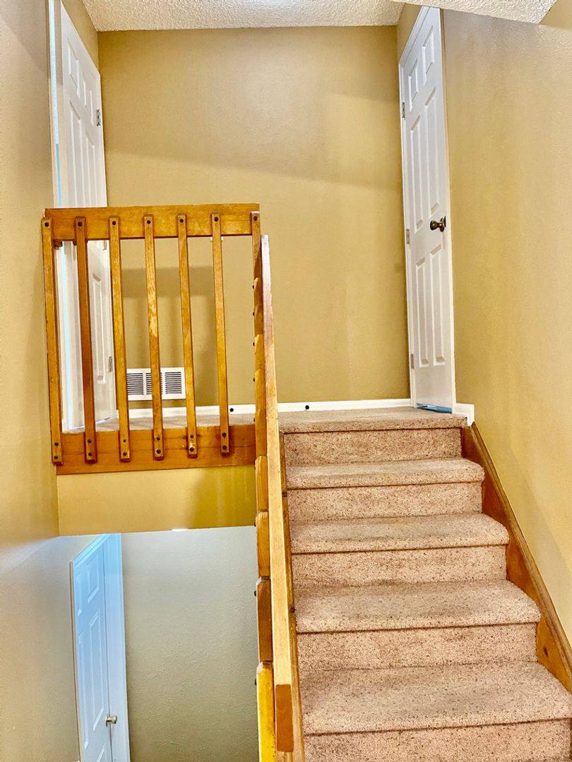 House for rent at 17502 E Whitaker Dr, Aurora, CO 80015