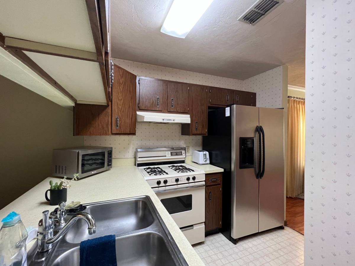 House for rent at 913 New Bedford Dr, Deland, FL 32724