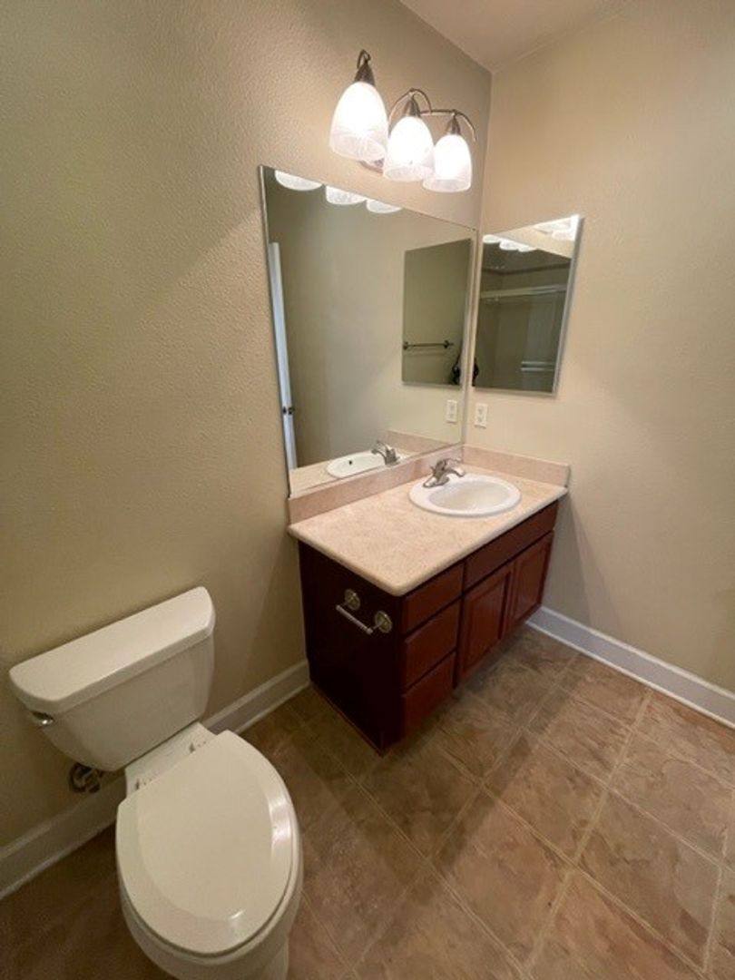 House for rent at 8503 Villa La Jolla Dr, La Jolla, CA 92038