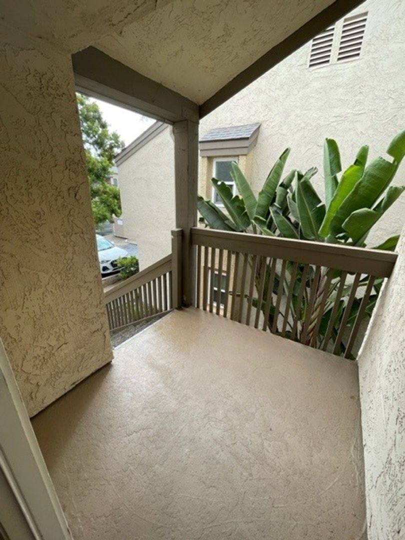 House for rent at 8503 Villa La Jolla Dr, La Jolla, CA 92038