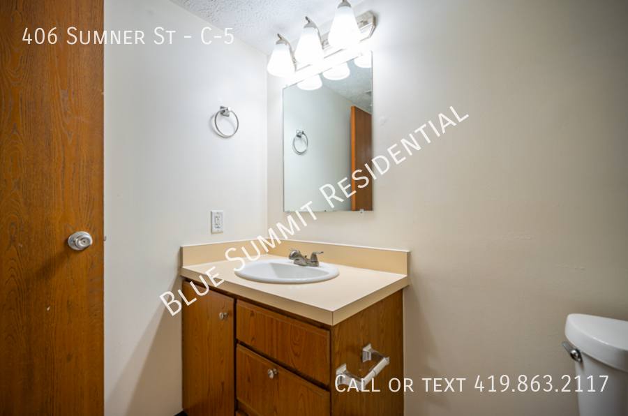 Apartment for rent at 406 Sumner St #C-5, Akron, OH 44304