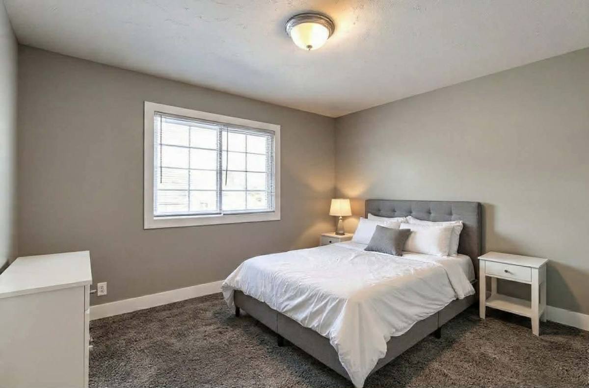 Apartment for rent at 128 132 N, Omaha, NE 68131