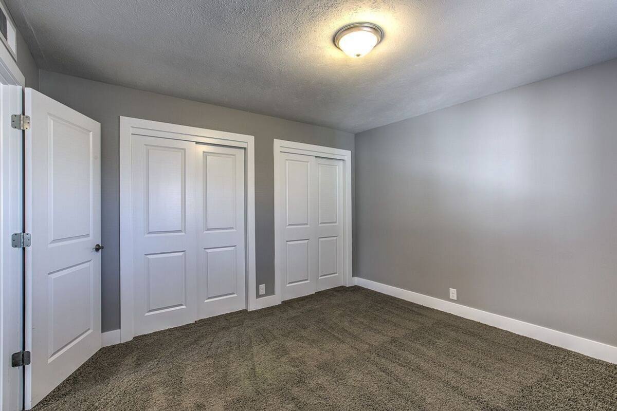 Apartment for rent at 128 132 N, Omaha, NE 68131