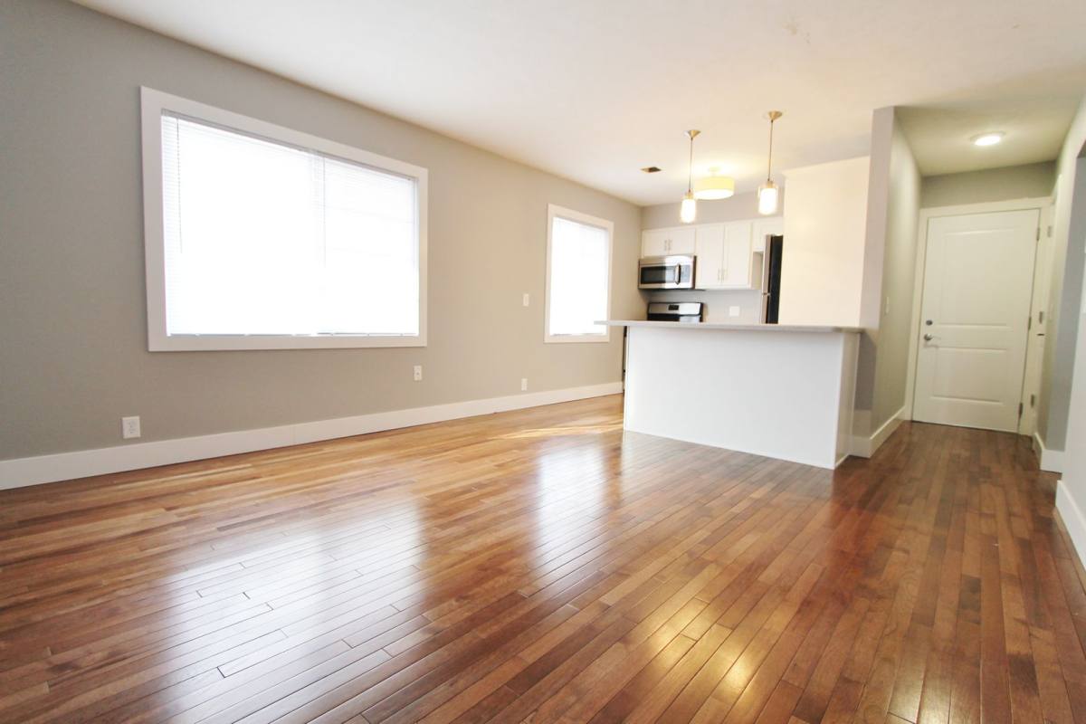 Apartment for rent at 428 N 40th St, Omaha, NE 68131