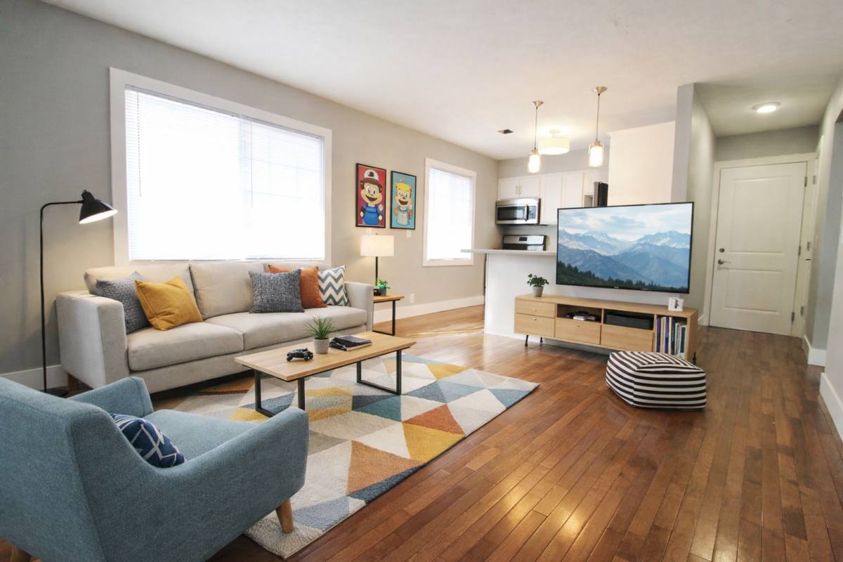 Apartment for rent at 428 N 40th St, Omaha, NE 68131