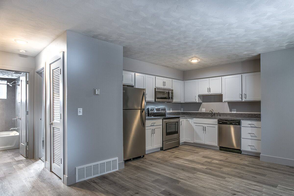 Apartment for rent at 709 S 35th St, Omaha, NE 68105