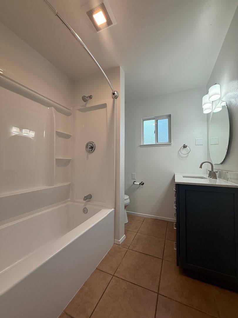 House for rent at 2929 Burnece St, Sacramento, CA 95821