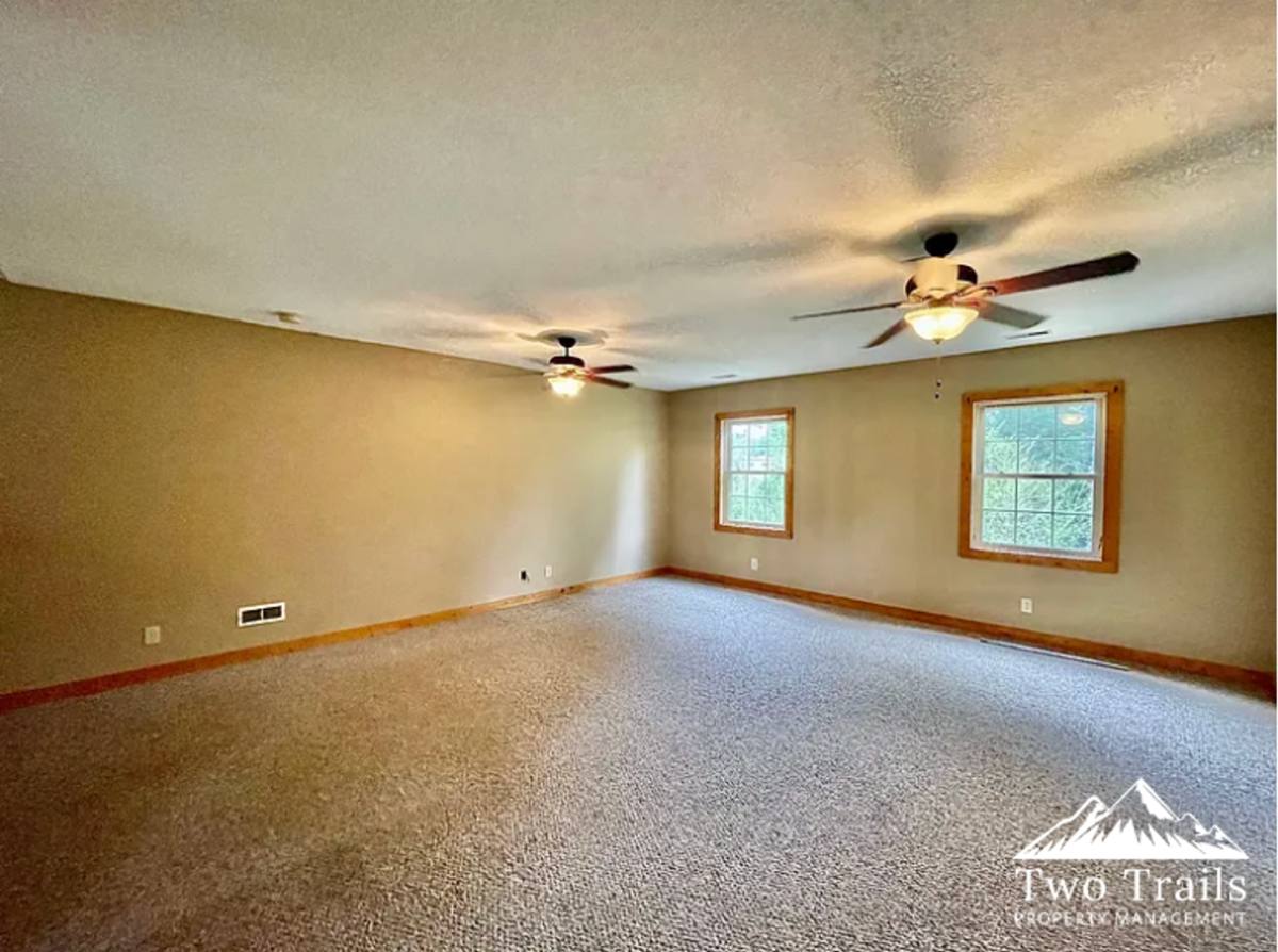 House for rent at 1608 Pennsylvania Ave, Hendersonville, NC 28739