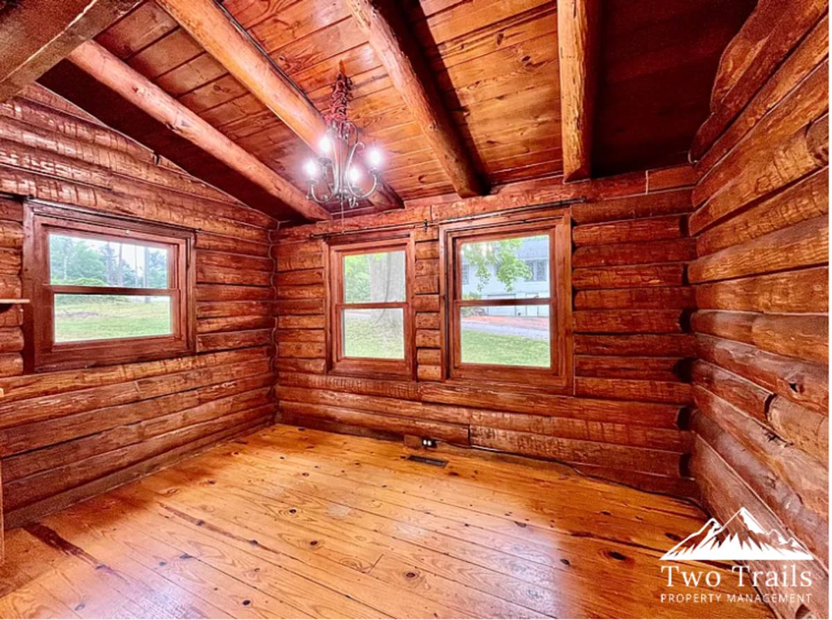 House for rent at 1608 Pennsylvania Ave, Hendersonville, NC 28739