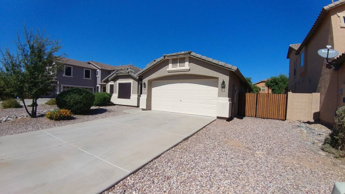 House for rent at 1004 W Dexter Way, San Tan Valley, AZ 85143