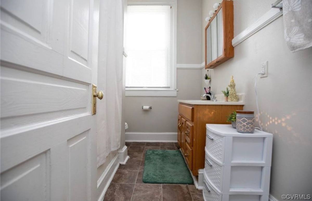 Apartment for rent at 405 E Second St, Farmville, VA 23901