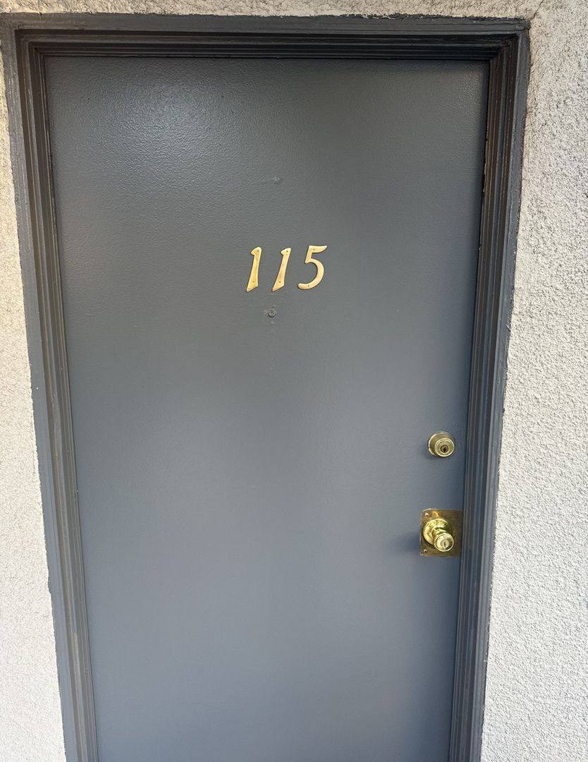 Apartment for rent at 18630 Burbank Blvd, Tarzana, CA 91356