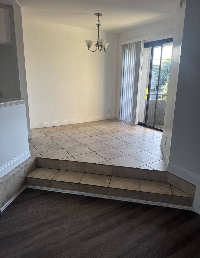 Apartment for rent at 18630 Burbank Blvd, Tarzana, CA 91356