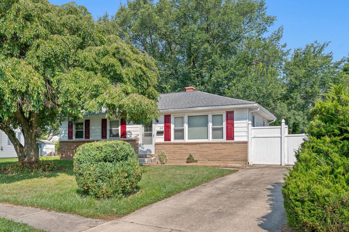 House for rent at 212 N Brownleaf Rd, Newark, DE 19713