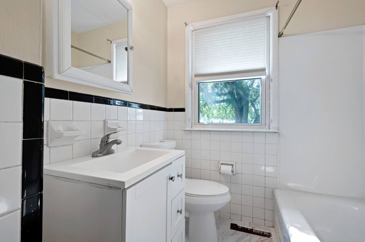 House for rent at 212 N Brownleaf Rd, Newark, DE 19713