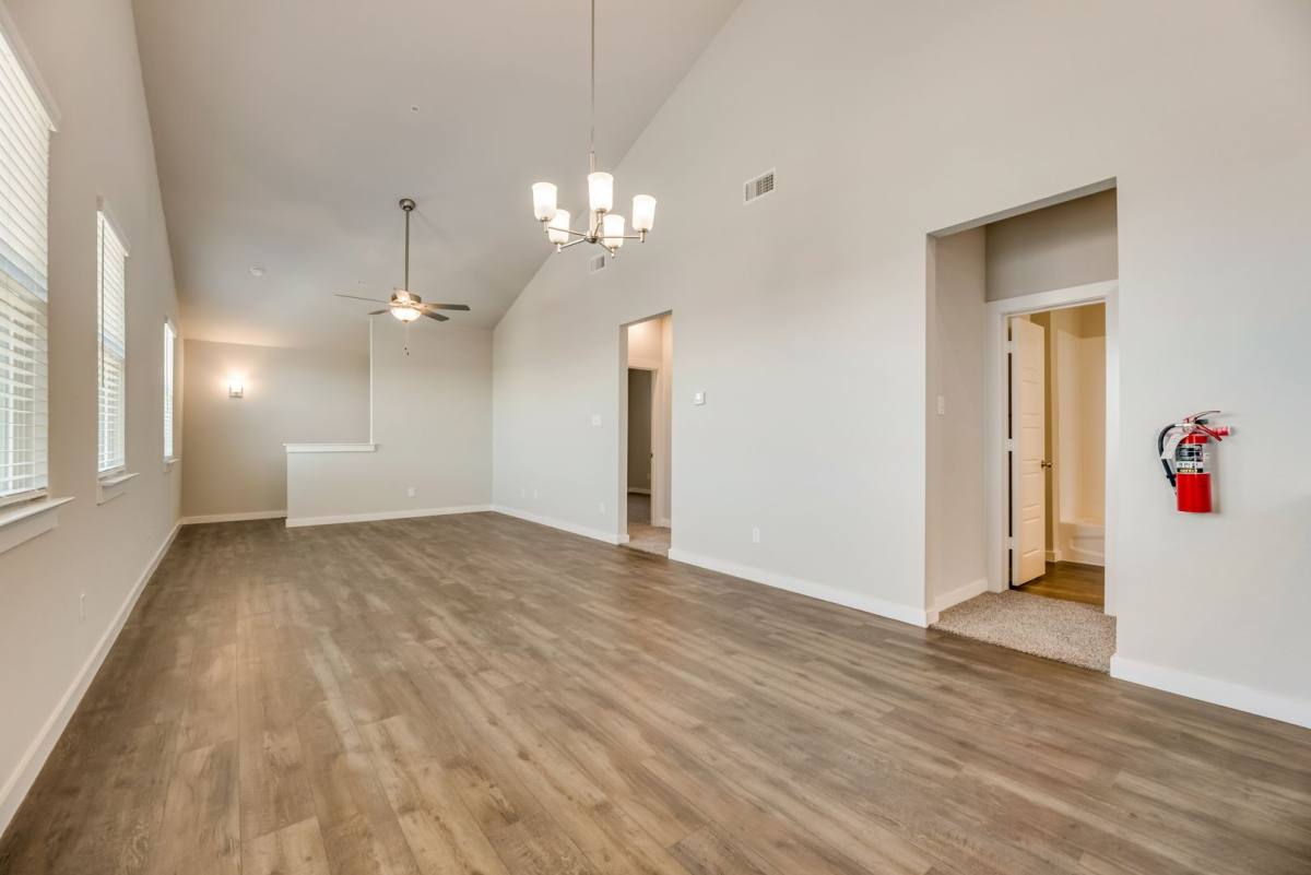 Townhouse for rent at 663 Wheatfield Dr, Venus, TX 76084
