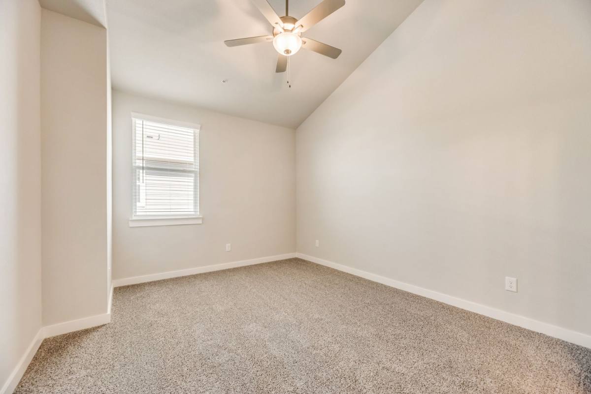 Townhouse for rent at 663 Wheatfield Dr, Venus, TX 76084