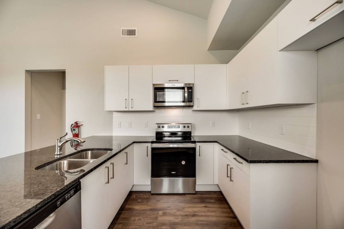 Townhouse for rent at 663 Wheatfield Dr, Venus, TX 76084